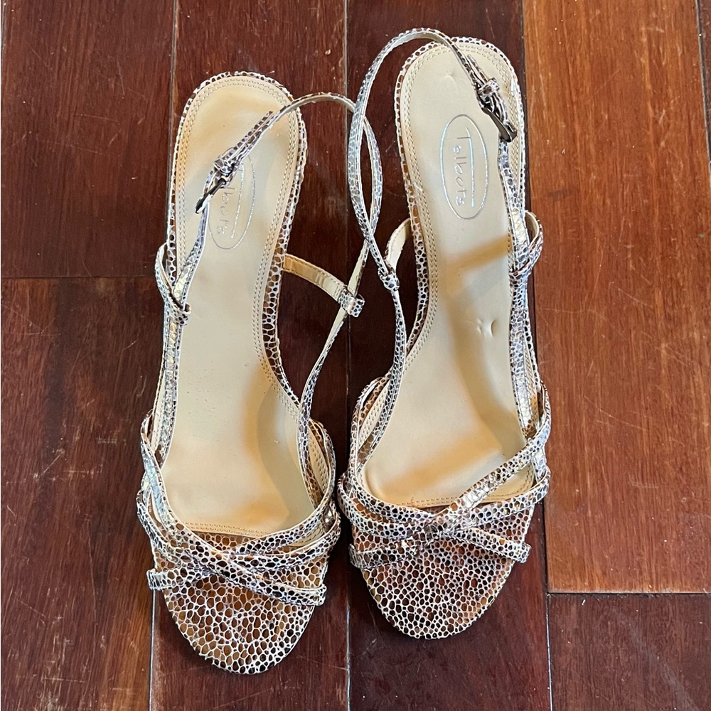 Gold Metallic Textured Slingback Heels. Size 10